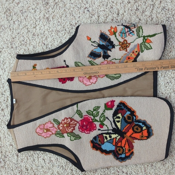 Vintage Floral Needlepoint Vest - Picture 6 of 9